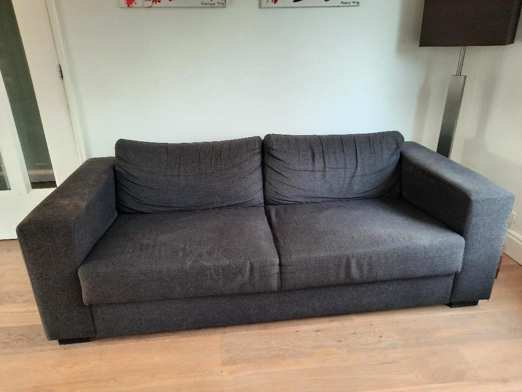 Antracietgrijze bank en fauteuil, gratis