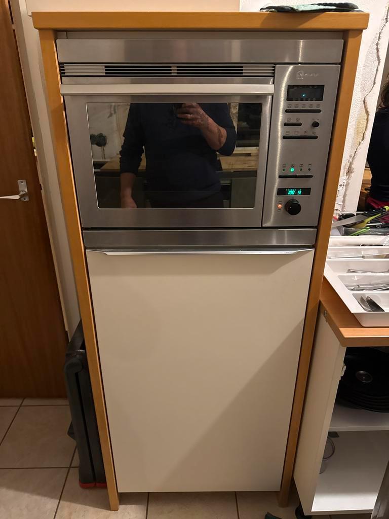 Gratis werkende Neff oven, kast en koelkast met klein defect