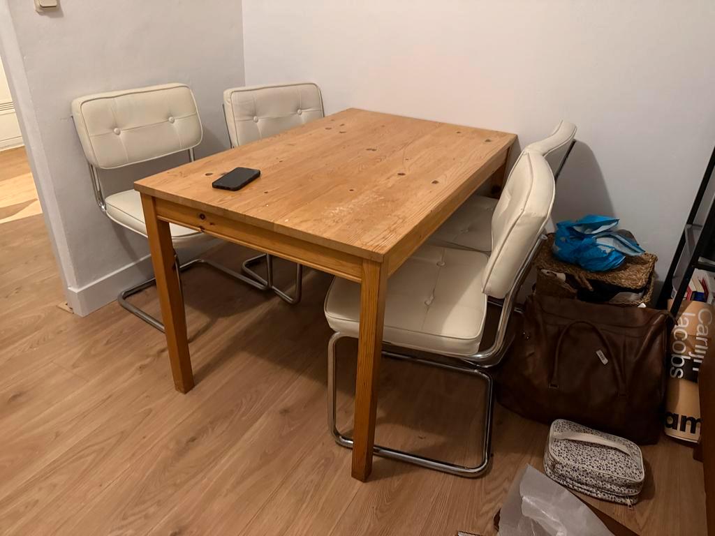 Gratis IKEA houten tafel - liefst zo snel mogelijk!