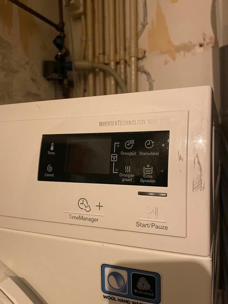 Electrolux was en droog combinatie, moet binnen een week weg