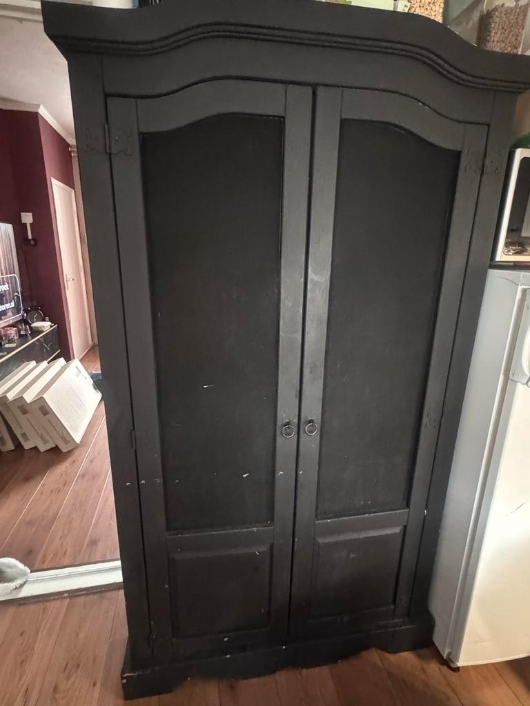 Grote Zwarte Kast