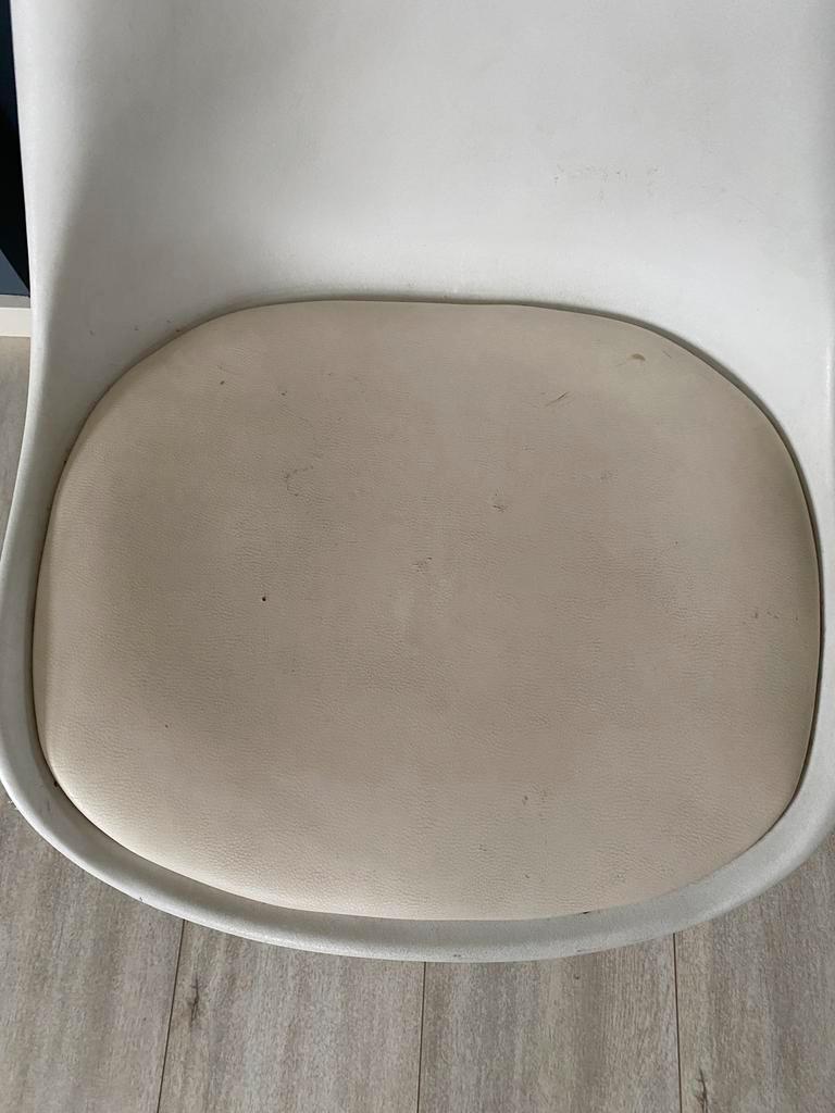 Moderne stoel gratis af te halen!