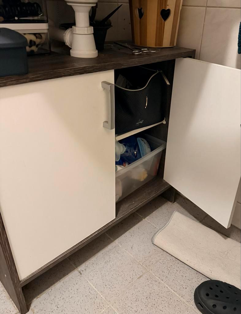 Badkamer Onderkast - GRATIS