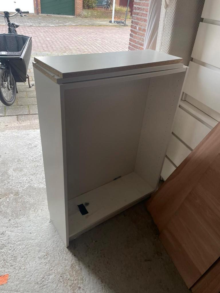 Boekenkast 106x80 cm met 2 planken