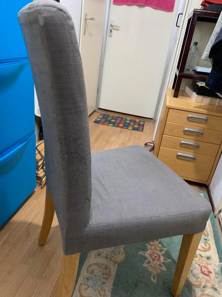 1 X Stoel licht grijs(gebruikt)