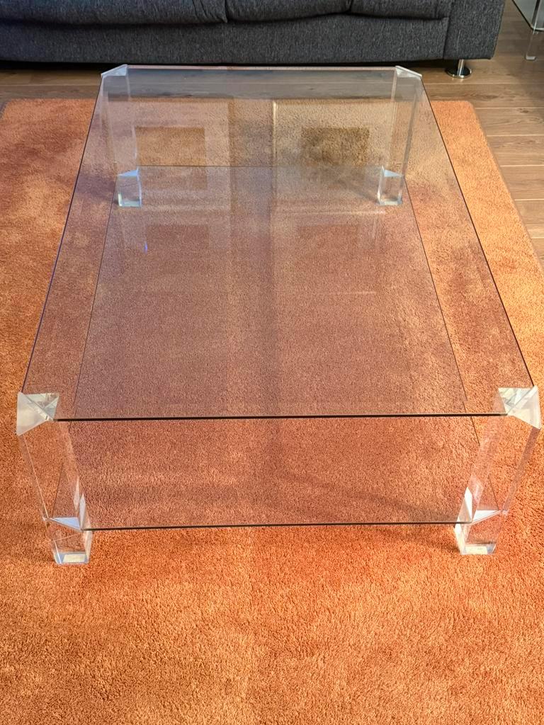Glazen salontafel; 120x80x40 cm.