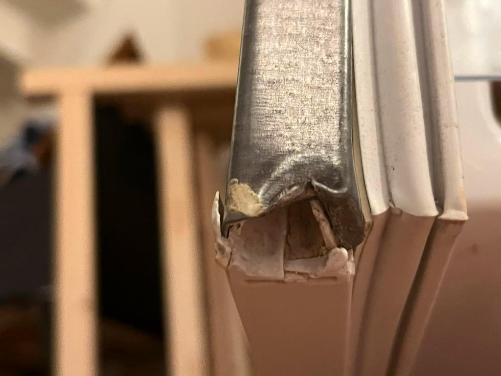 Inbouwkoelkast en vriezer - let op kapotte deur