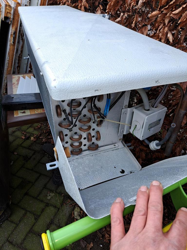 Gratis oud ijzer, oude koelcel incl motor alles meenemen