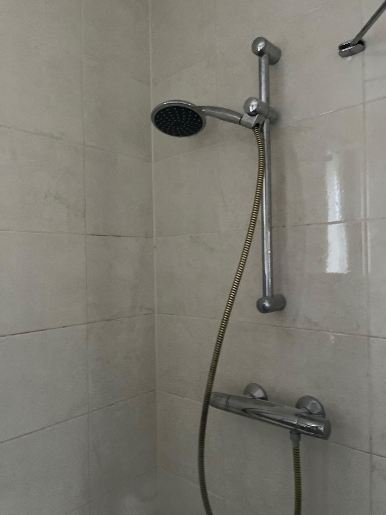 Huppe douchecabine inclusief Grohe kraan gratis af te halen