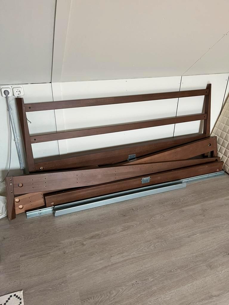 2 persoons lits-jumeaux met sky hoofdboard kussens