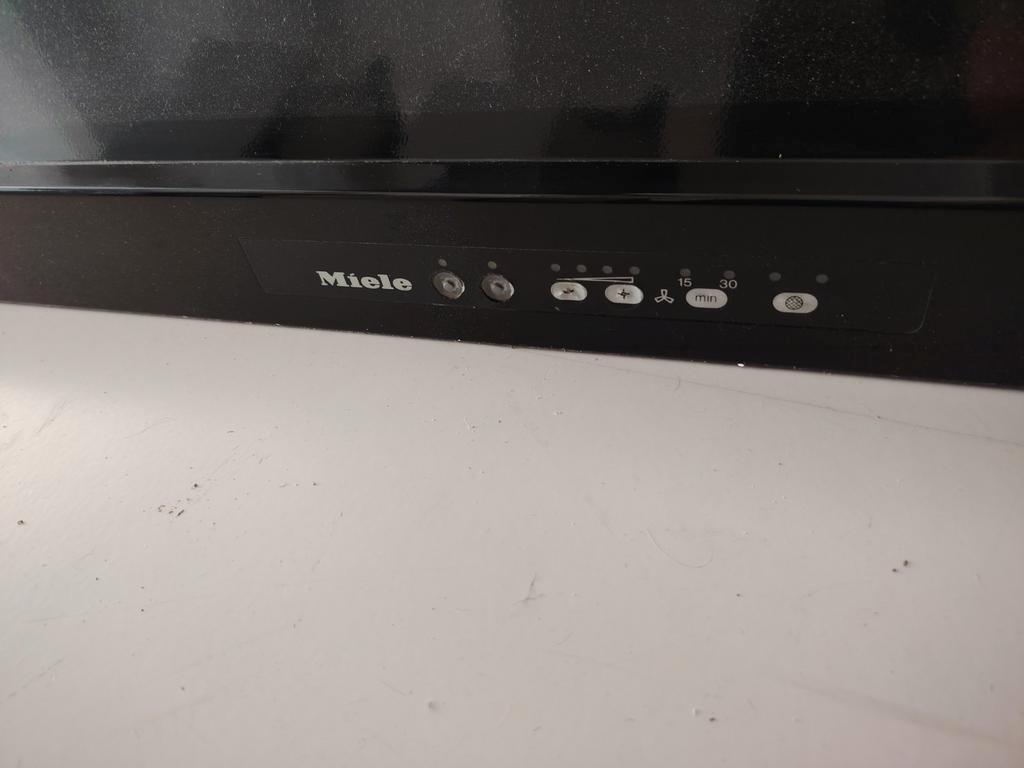 Miele Eiland Afzuigkap - 110x70x90cm