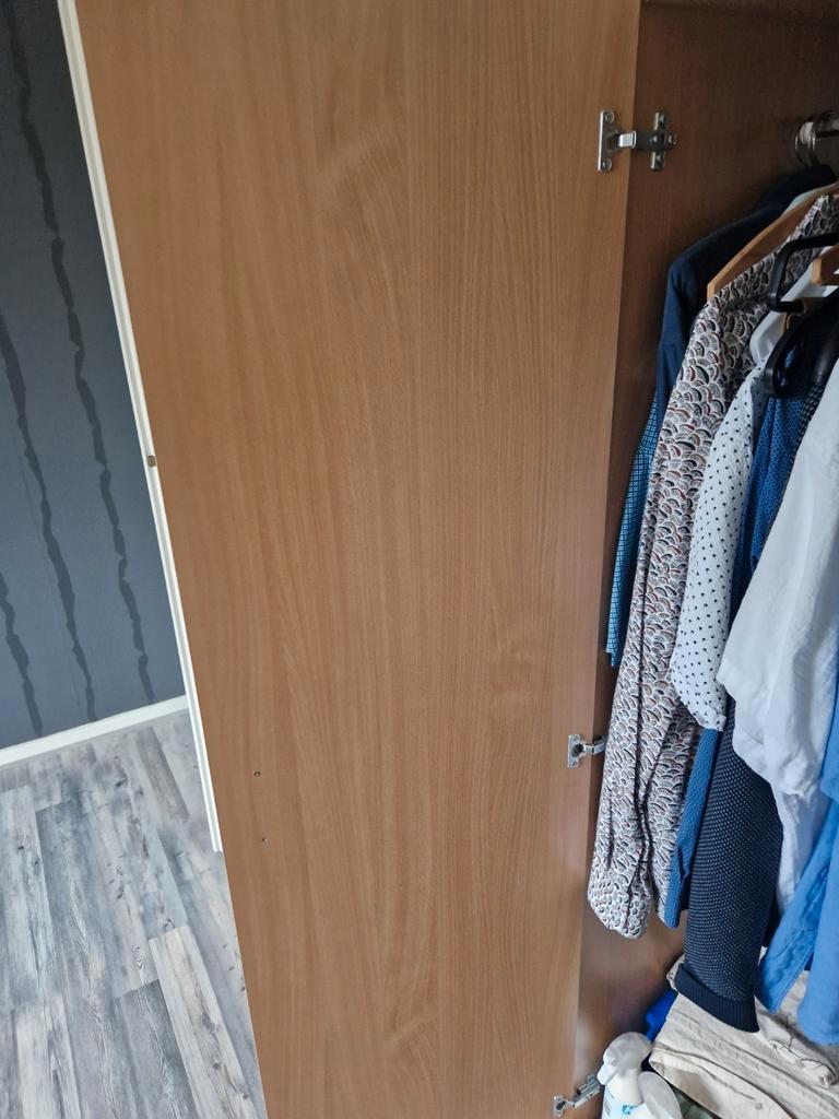 Gratis kledingkast - Zelf demonteren!