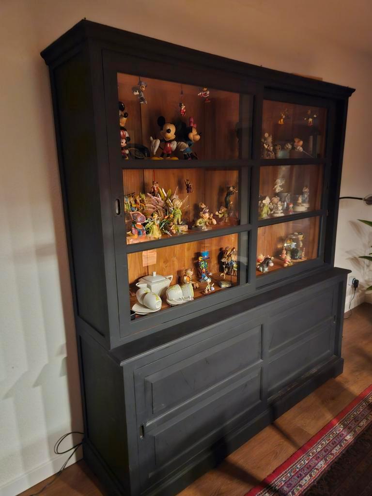 Gratis teak houten vitrinekast