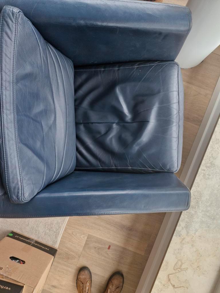 Leren stoel/ fauteuil donkerblauw van het merk Molinari