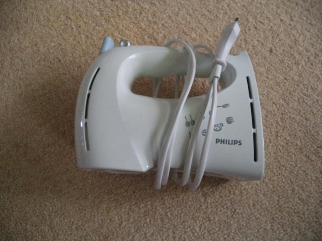 Bijna nieuwe Handmixer Philips ( zonder haken ) GRATIS
