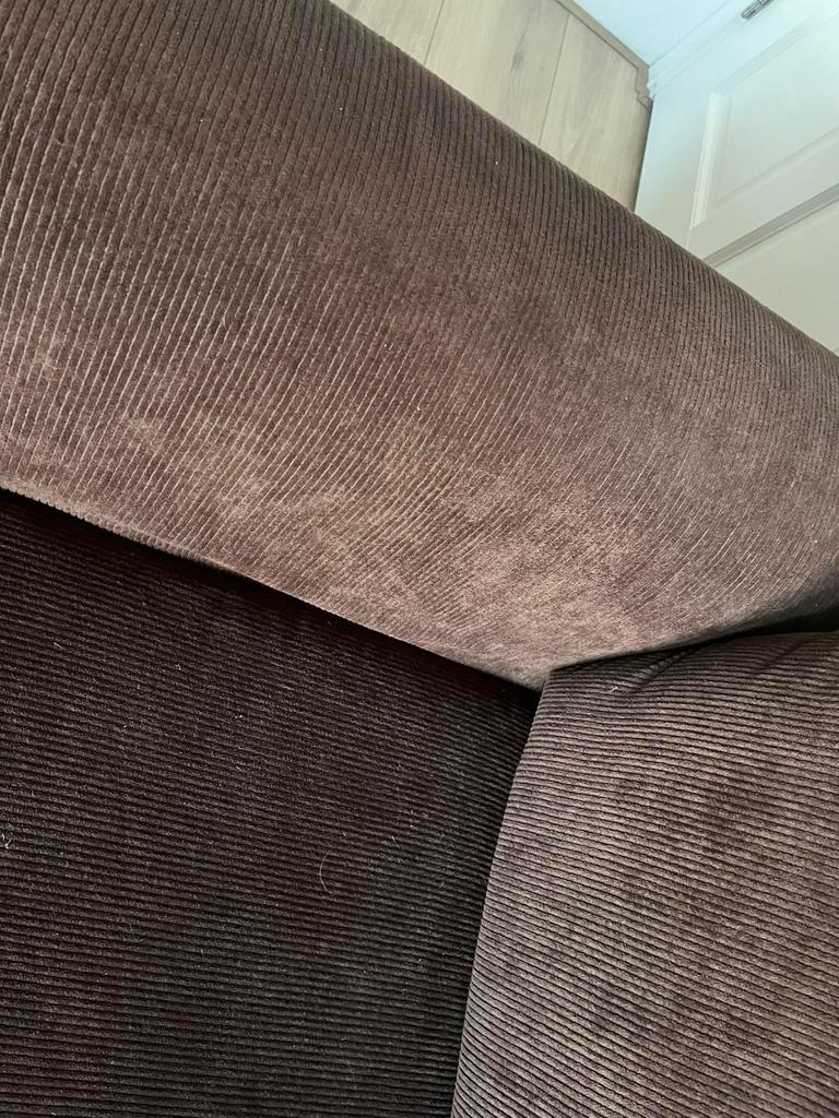 Loveseat bruin rib gratis ophalen