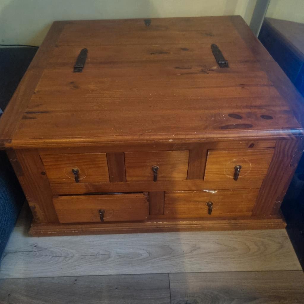 Houten Salontafel (kist) met Lades