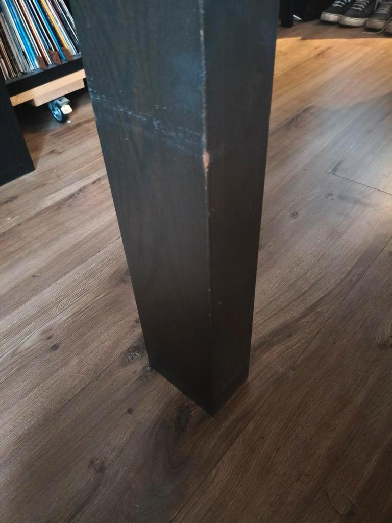 Mooie houten eettafel