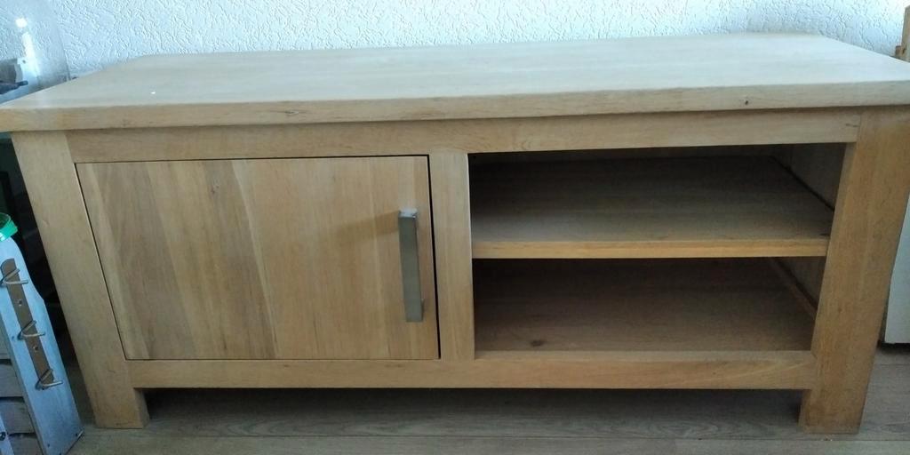 Tv meubel/ kastje gratis