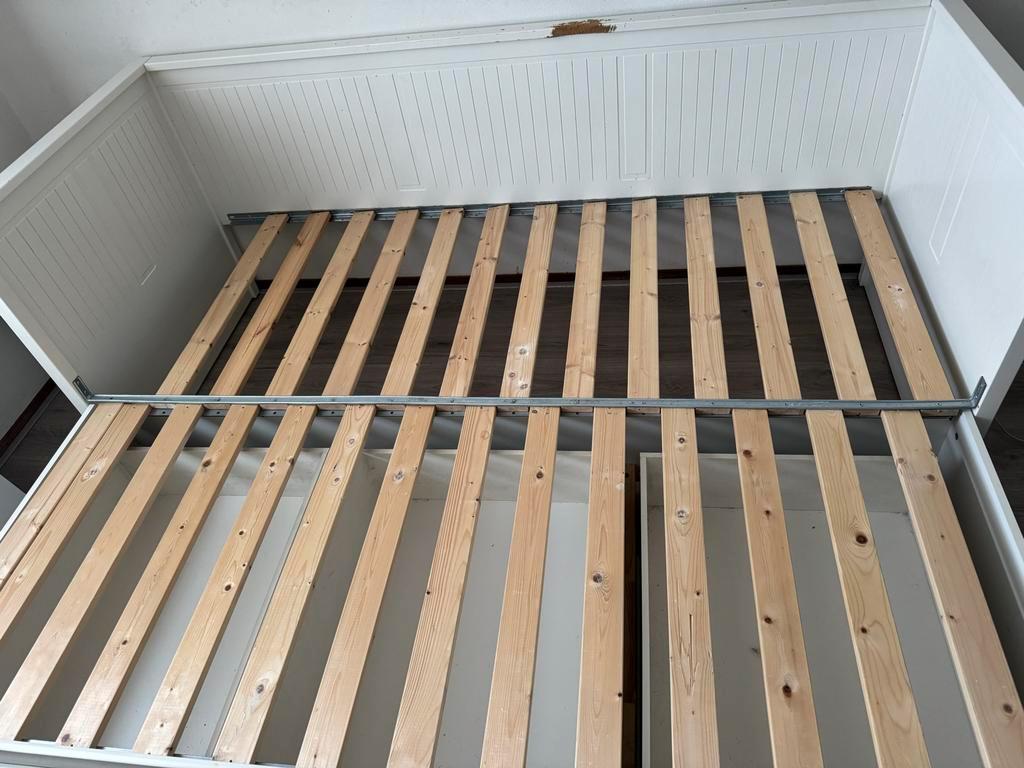 IKEA bed 80x200 uitschuifbaar tot 160x200 - gebruikt