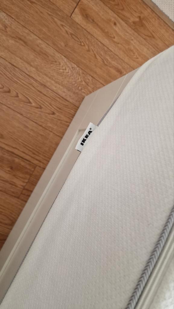 Tweepersoons IKEA bed met lades, lattenbodems en matras