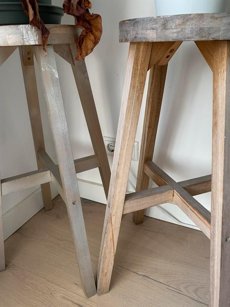 Twee Stoelen/Two wooden stools