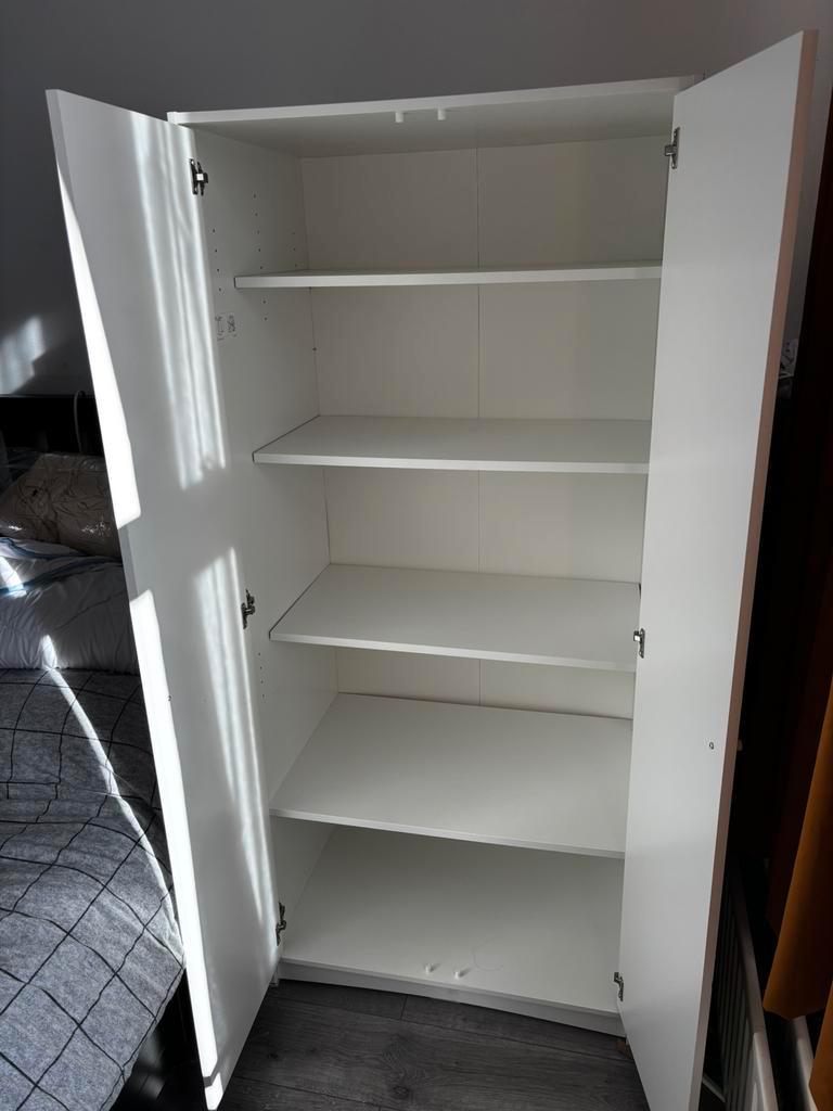 Kledingkast wit