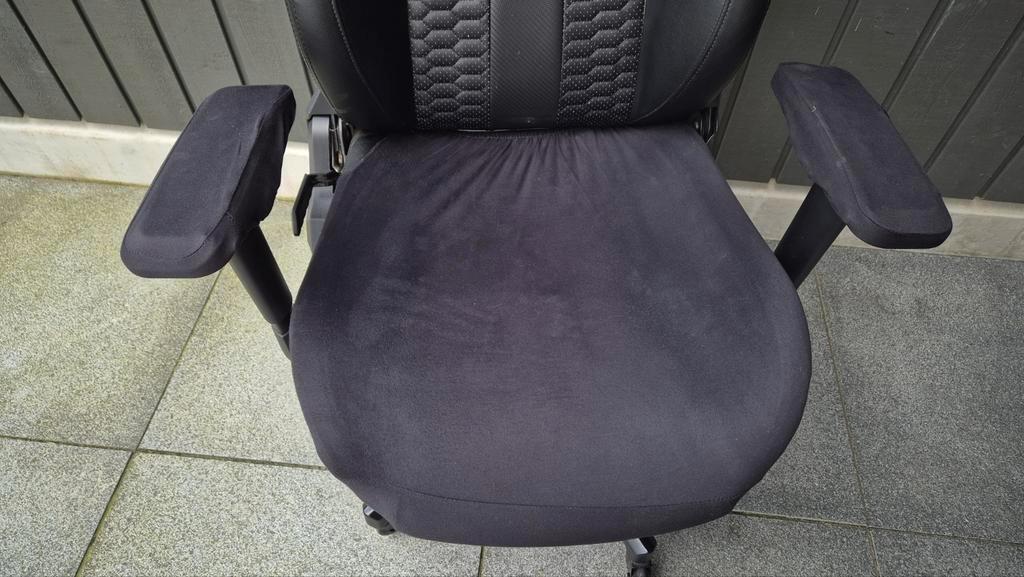 Corsair Gaming Stoel - Gebruikt - Gratis