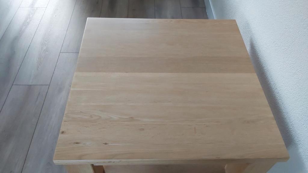 Gratis  eiken salontafel  80x80 46 cm  hoog