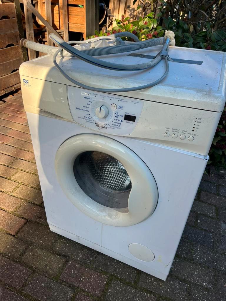 Whirlpool wasmachine voor onderdelem.