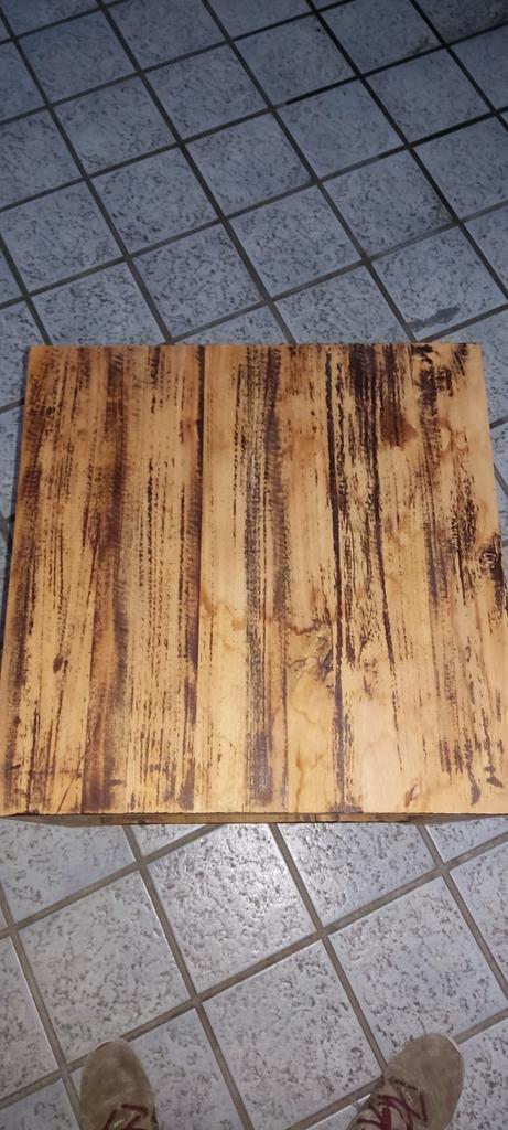 Houten bijzettafel/koffietafel - 60x60x45 cm