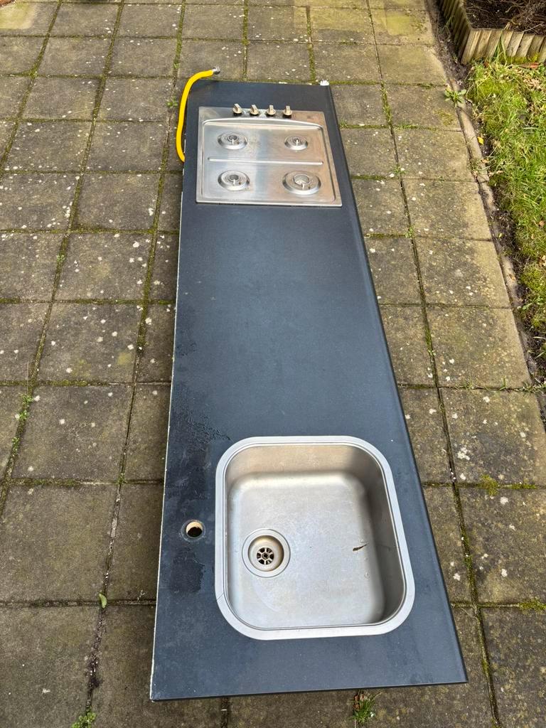 Gratis Zwart Keukenblad - Zonder Kraan en Kookpitjes