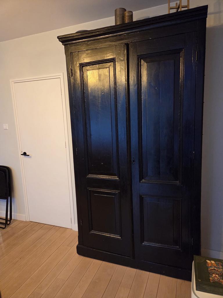 Grote zwarte kast - vandaag ophalen! Gratis 230x130x44