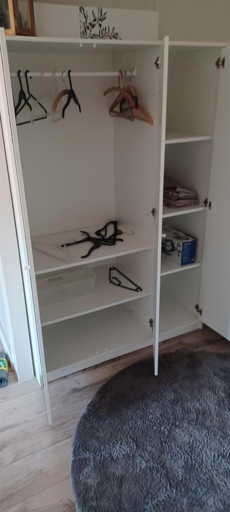 2x IKEA Kleppstad Kledingkast - 3 Deurs