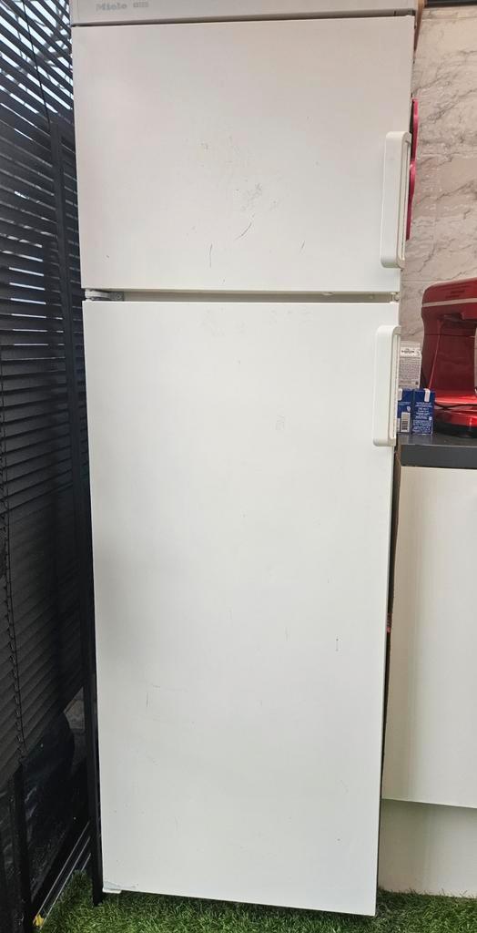 GRATIS.  ! GRATIS  ! koelkast mile 15 jaar oud