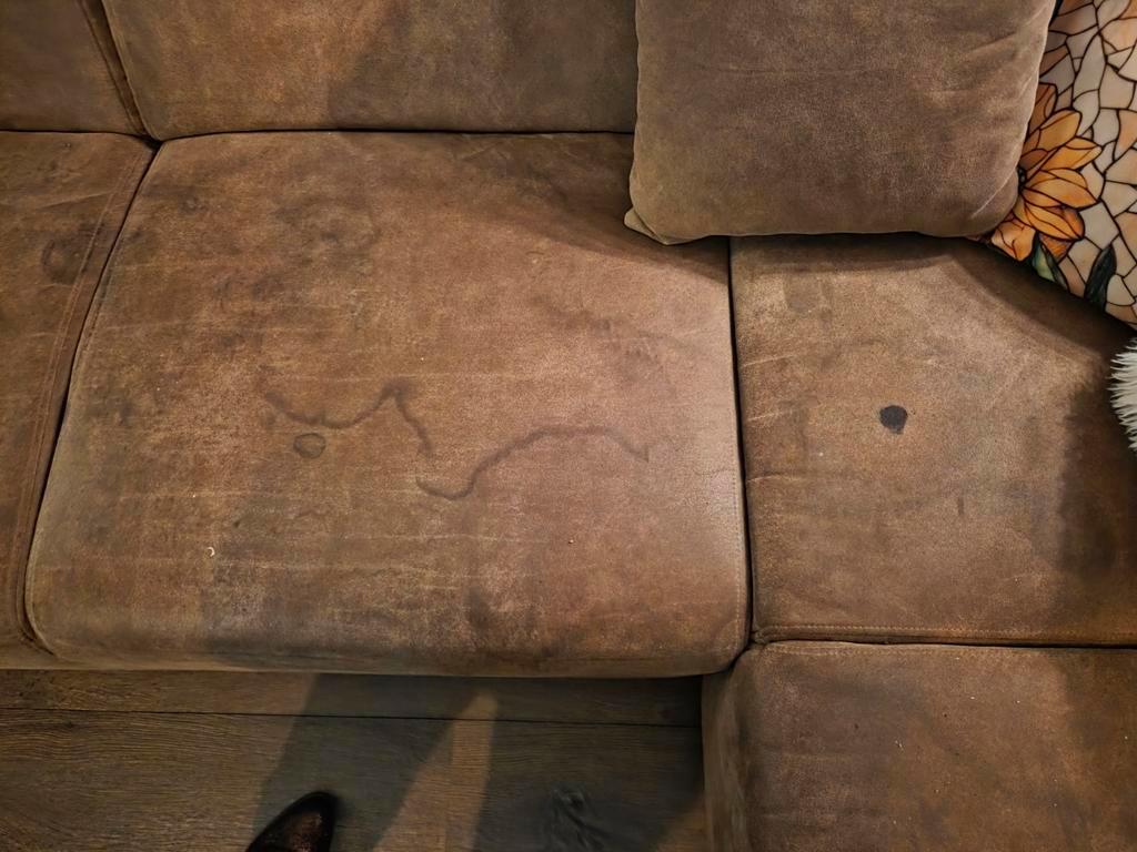 Hoekbank Nino, 2 jaar oud. Gratis op te halen.