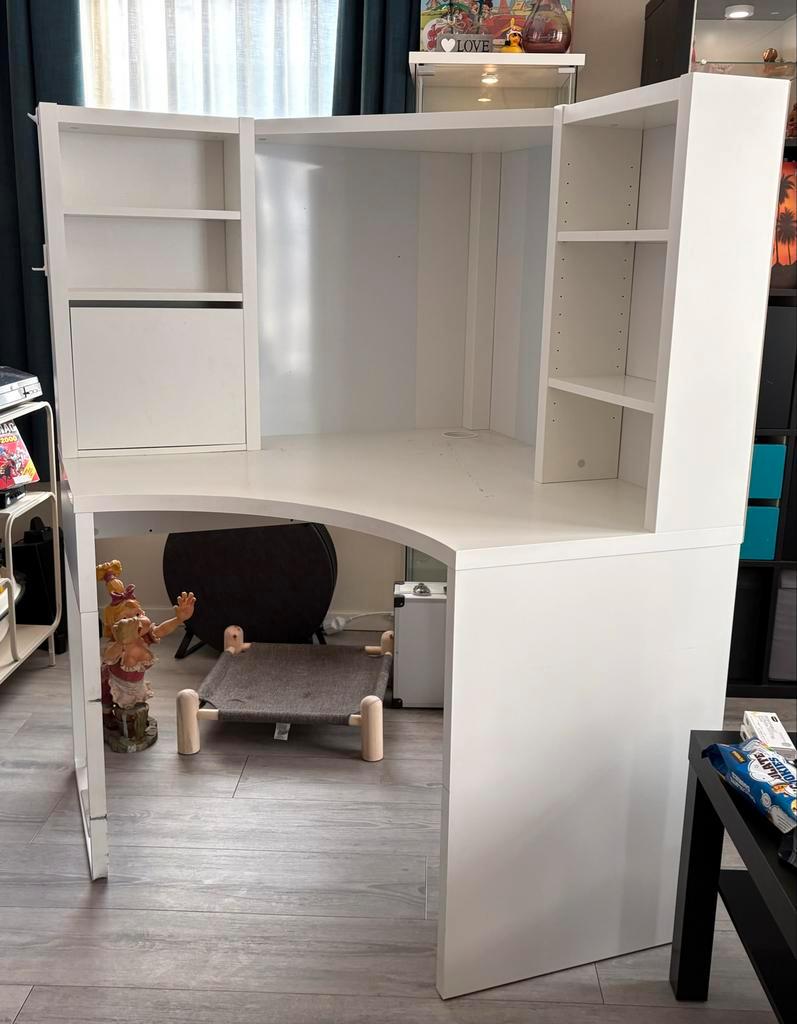 Gratis IKEA Hoekbureau met Opzetstuk