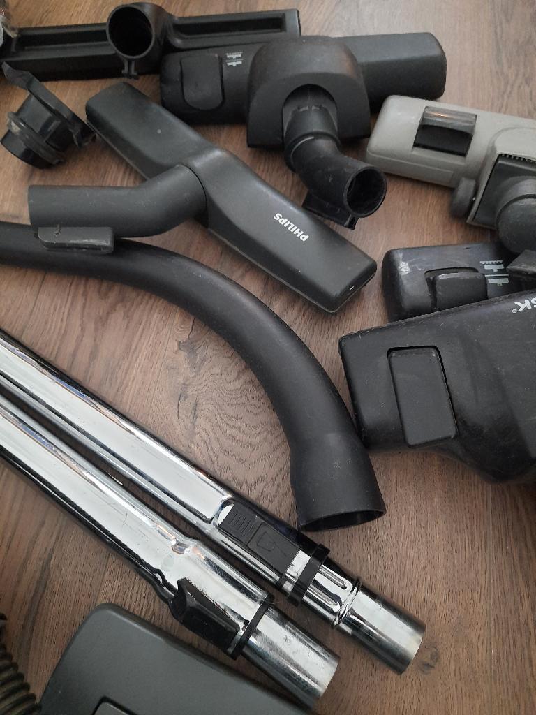 Gereserveerd, stofzuiger onderdelen zie foto''s