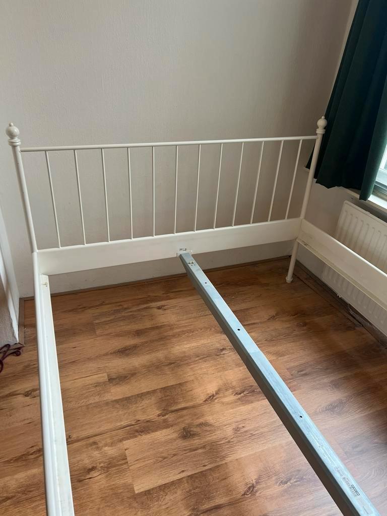 Bedframe gratis (vandaag ophalen)