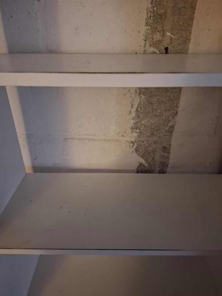 Witte opbergkast / boekenkast