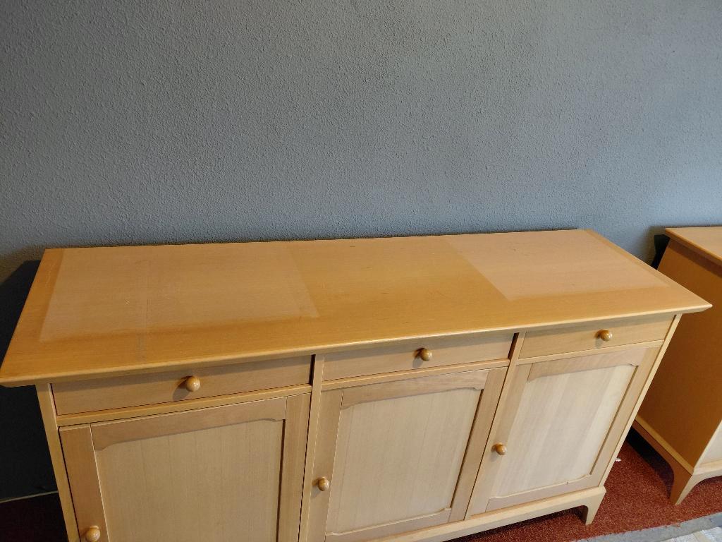 dressoir en ladenkastje gratis