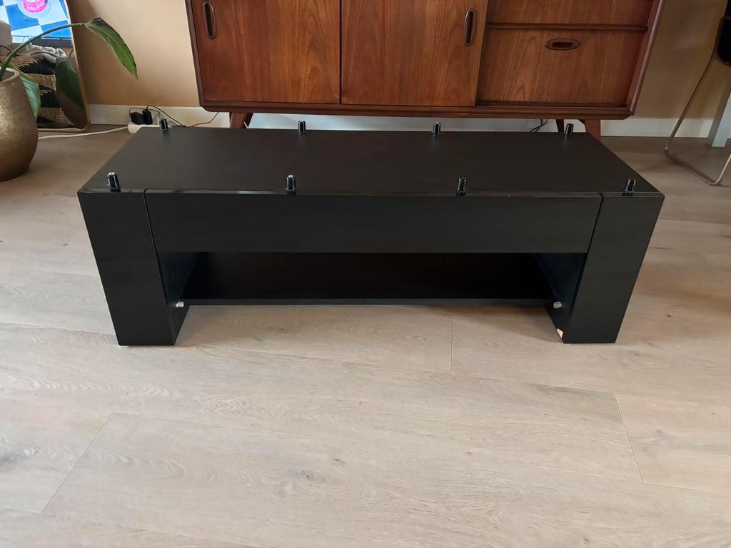 Gratis zwart tvmeubel met lade