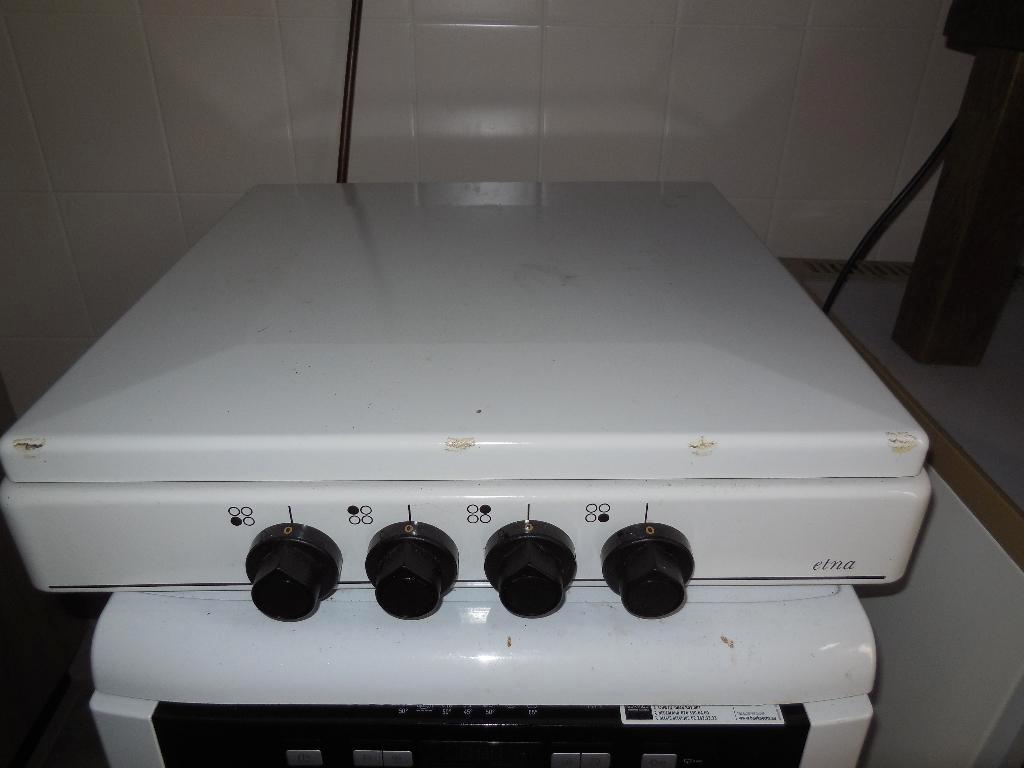 GRATIS Gaskookplaat/gasfornuis 4 pits Etna, goede staat