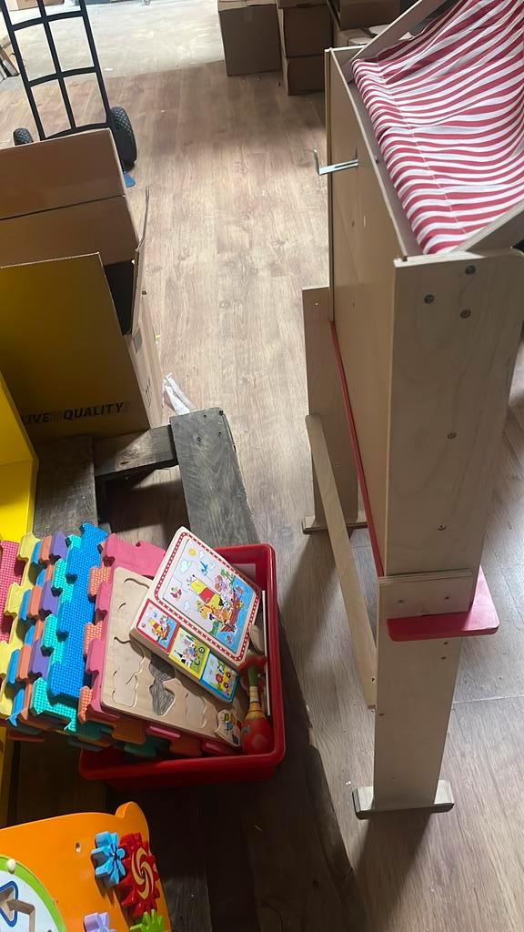 Gratis Ophalen | Kinder speelgoed | Vakkenkast