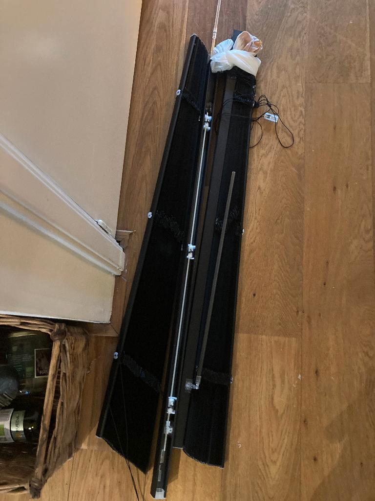 Gratis 2 horizontale PVC jaloezien 100cm br (lamel 25mm)