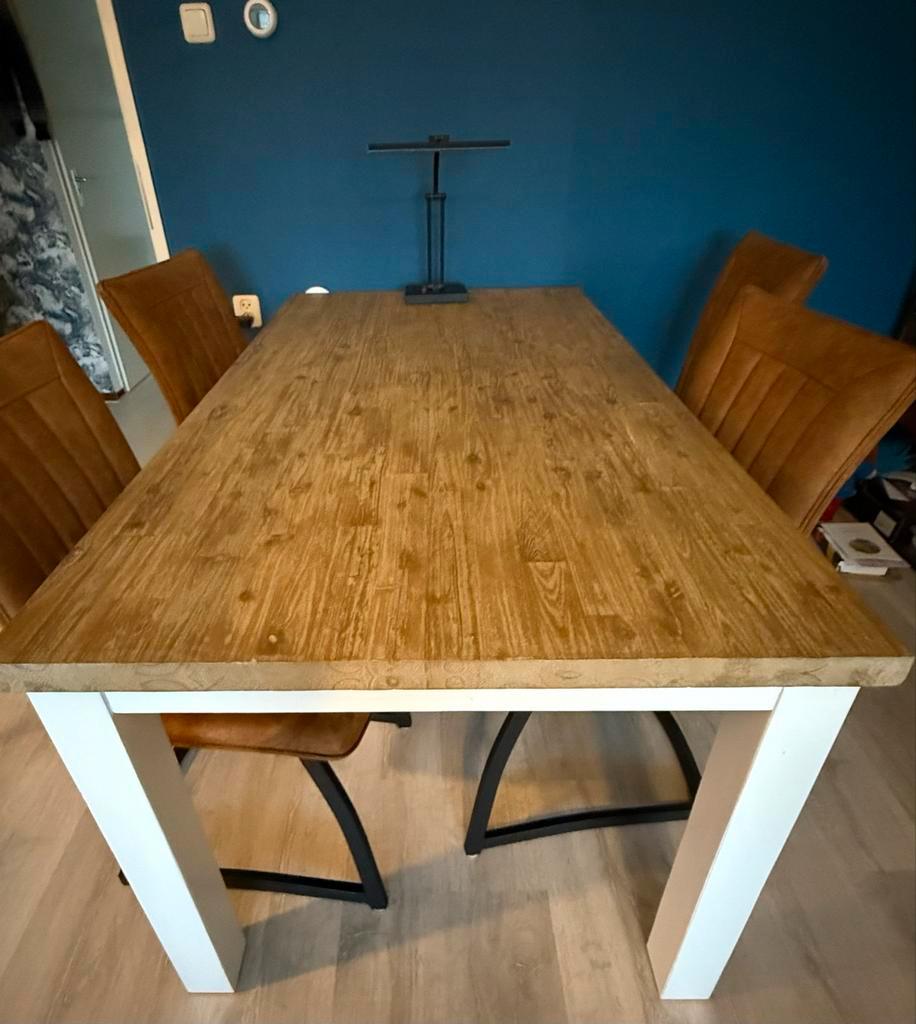 Mooie Eetkamertafel