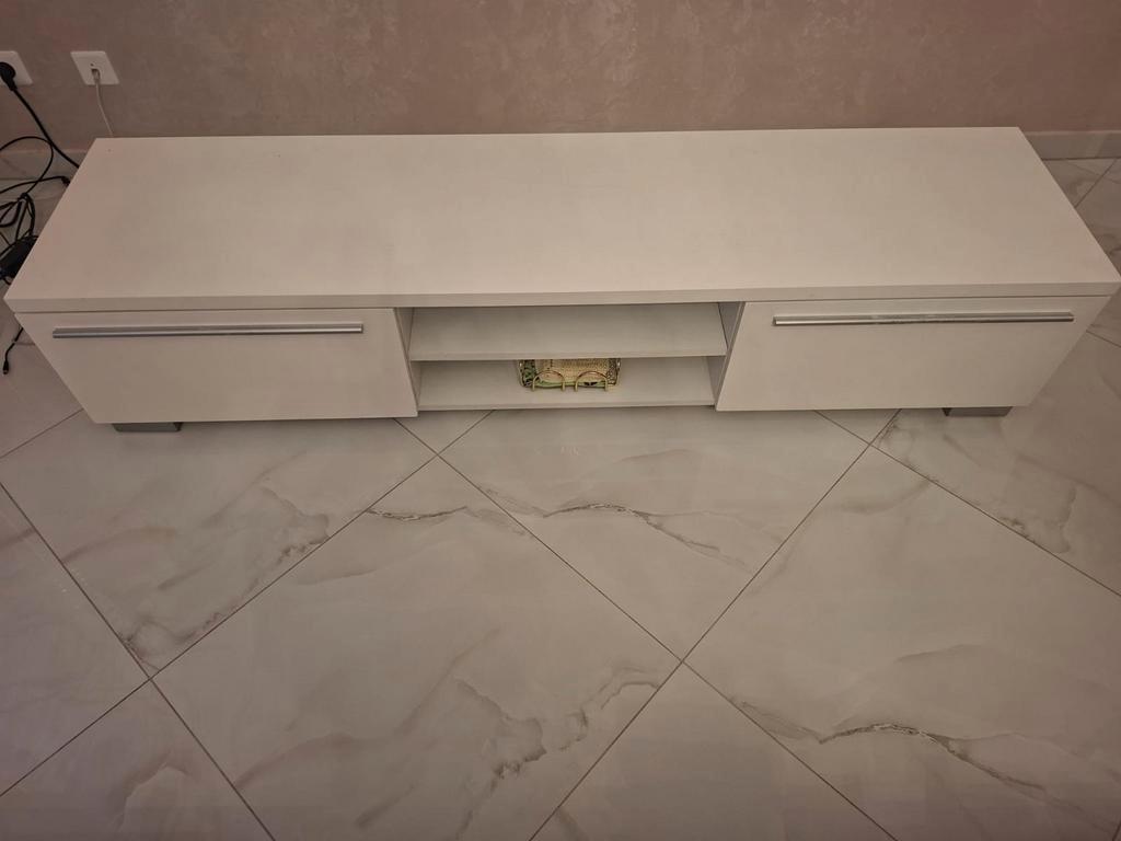 Moderne witte tv kast