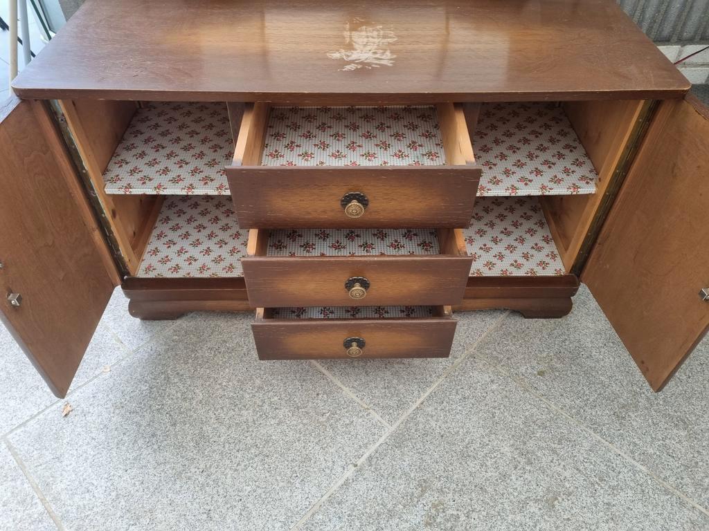 Vintage dressoir met spiegel