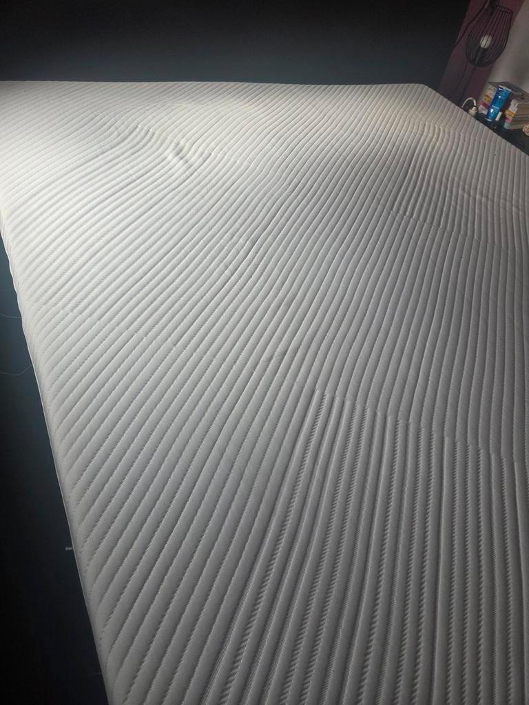 Gratis Koudschuim topper 180 cm breed - 200 cm lang.