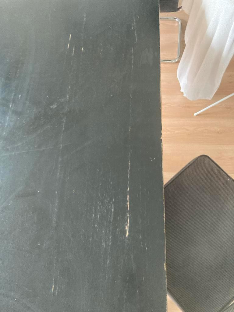 Eettafel hout zwart (gratis)